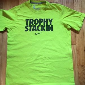 Nike boys Size L Large T-shirt